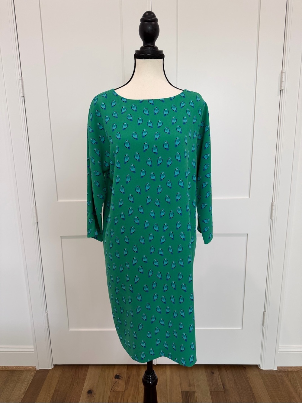 💚✨ LOFT Size Medium Bird Print Knee-Length Dress ✨💚